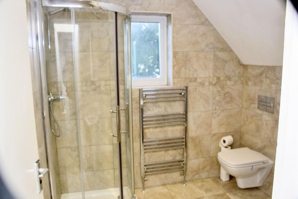 Contractor'S Haven- 4-Bedroom House With Free Parking, Super Fast Wifi, Fran Properties In Aylesbury, Pets Are Welcome! アリスバーリー エクステリア 写真