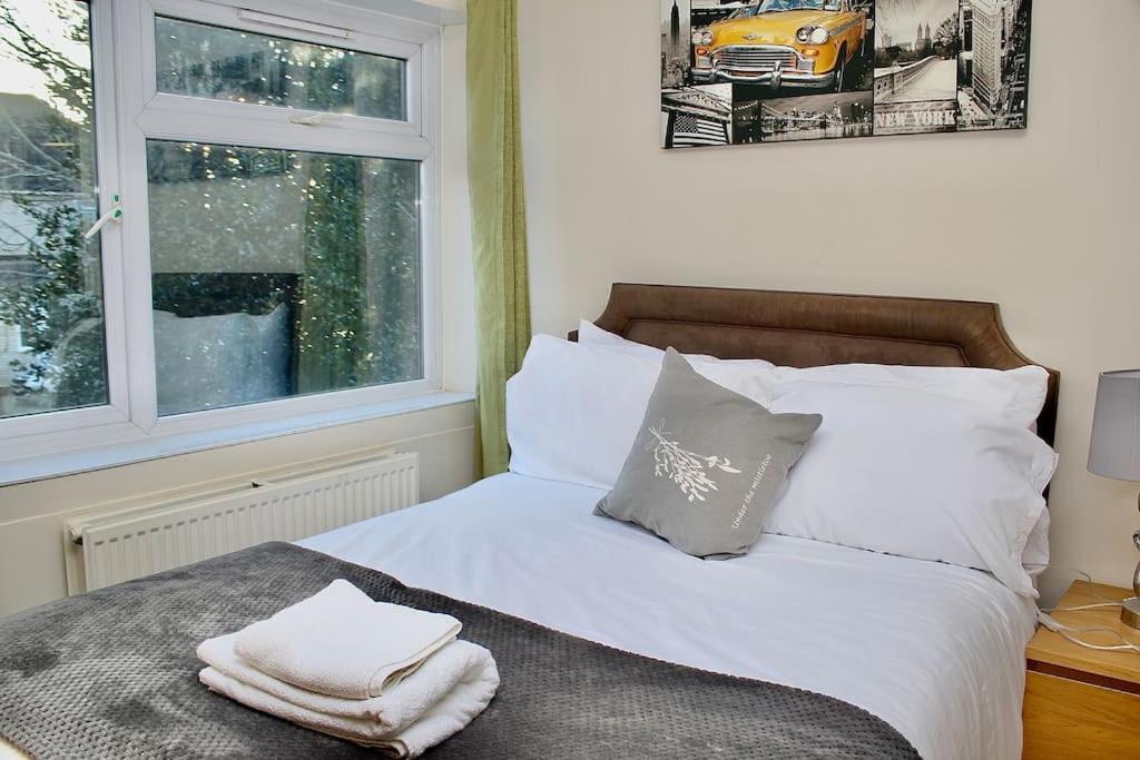 Contractor'S Haven- 4-Bedroom House With Free Parking, Super Fast Wifi, Fran Properties In Aylesbury, Pets Are Welcome! アリスバーリー エクステリア 写真