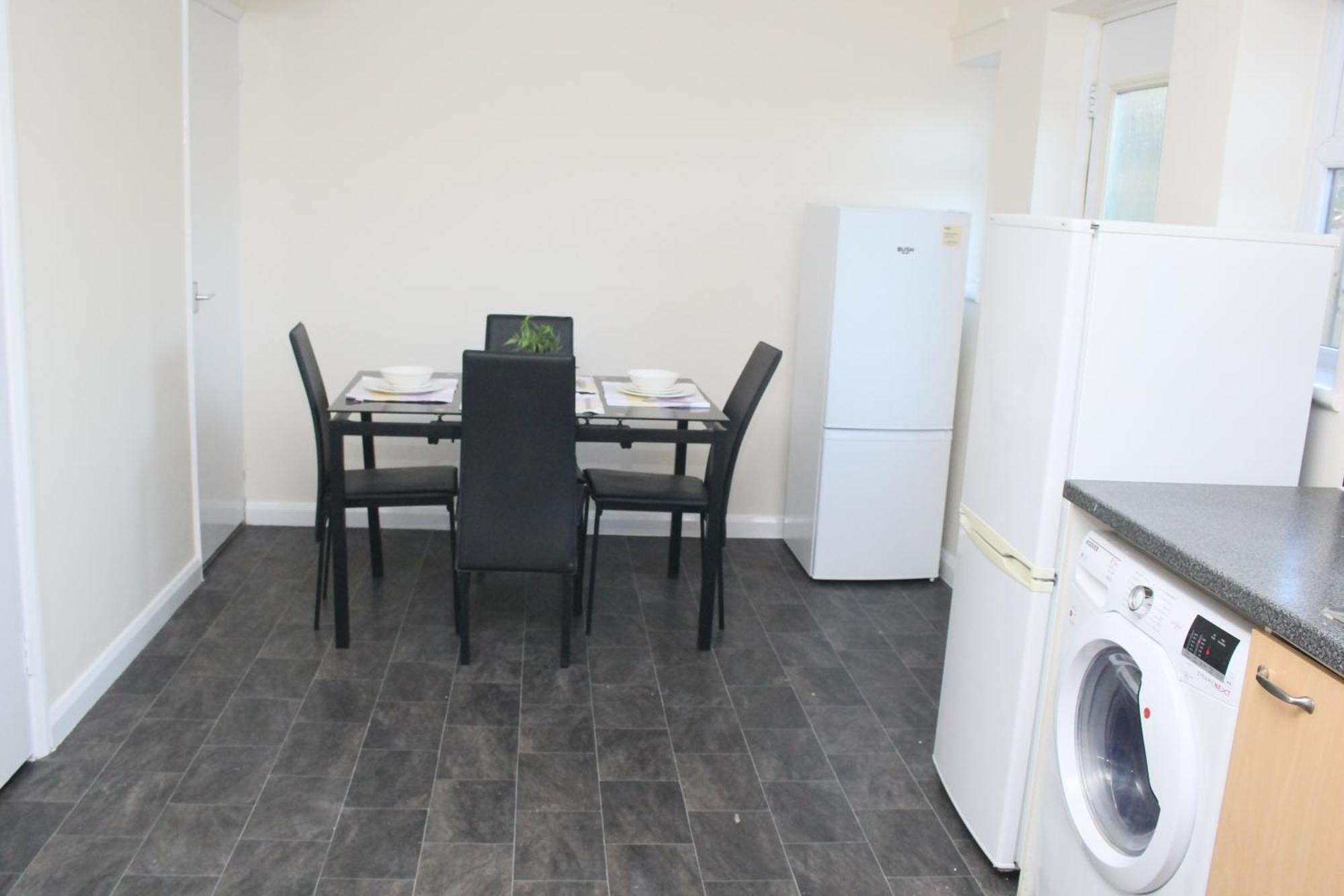 Contractor'S Haven- 4-Bedroom House With Free Parking, Super Fast Wifi, Fran Properties In Aylesbury, Pets Are Welcome! アリスバーリー エクステリア 写真