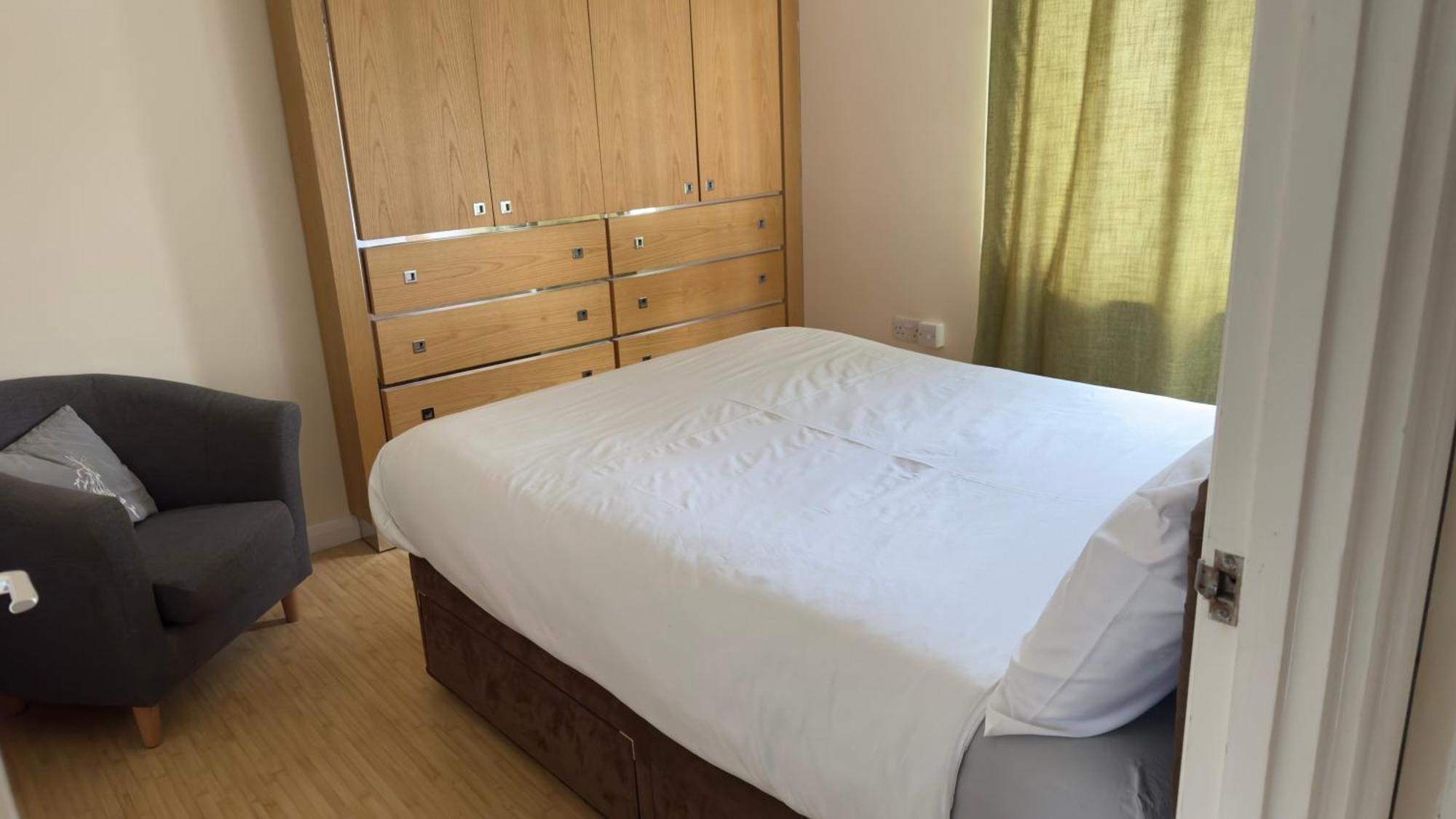 Contractor'S Haven- 4-Bedroom House With Free Parking, Super Fast Wifi, Fran Properties In Aylesbury, Pets Are Welcome! アリスバーリー エクステリア 写真